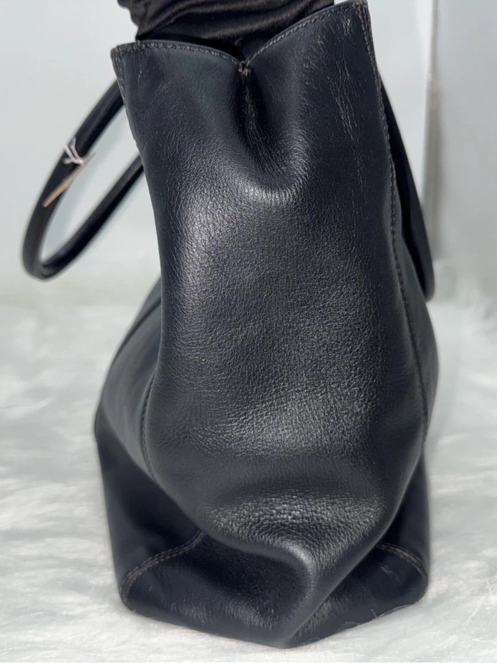 Chanel Vintage Black Leather Executive Cerf Turn-Lock Tote Bag - Picture 5 of 14